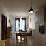 Sea Breeze Nest Apartment *